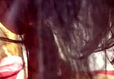 Laura akarja, hogy férje nyalja punciját kamerán. Bírod ezt a forróságot?