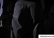 לא מאמינה שהאח החורג הכועס שלי זיין אותי כל כך חזק בדוגי!