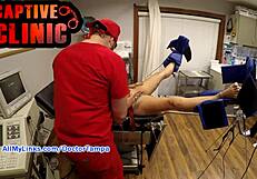 Nahá za scénou se Stefanií Mafrou. Podívej se na LESBIAN TORT kliniky před scénou teď!