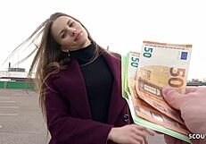 Exploradora alemana narra follada callejera con Stella delgada para trabajo de modelo