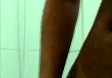 巨大トラップフッカーの総集編、熱心な男たちを激しく犯す。生アクションを見ろ