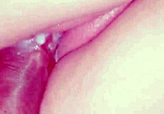 Hei opettaja, haluatko hieroa öljyttyä kyrpäni? Vaaleanpunainen märkä pilluni tarvitsee sitä pahasti!