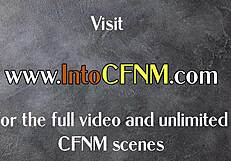 גברות CFNM שולטות בעבד עם ניעורים חזקים באורגיה קבוצתית