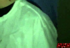 Liv Wylder se razživi s sestrskimi sestrami v javnem zabavanju