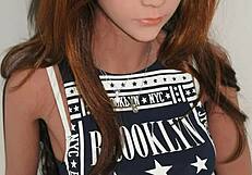 Лучшая TPE секс-кукла превращается в азиатскую девчонку для дикого доггистайл анала