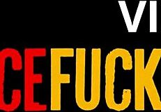 ब्रूनेट ब्यूटी रफ डीप थ्रोट के बाद फेस पर कम से ढक जाती है