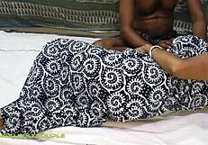 Hej, si videl bhabhi, kako jo devar jebe, dokler ni počila? jasen zvok, del 1!