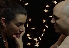 نخب للسنة الجديدة بمفاجآت كم طازج