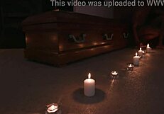 Poveste cu vampiri cu Jai Faim și Wet Eden Ivy în acțiune sălbatică 5 pe 1