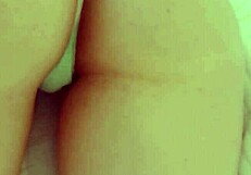 Stiefzus wakker maken voor strakke harige kut creampie