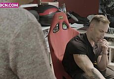 jestem kobietą z kasą, podróżuję cały dzień, bez faceta, więc łapię młodego 18+ ogiera z wielkim kutasem na ostre analne zabawy, no wiesz?