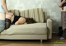 Hej, chceš vidět, jak moje žena šuká mého nejlepšího přítele, zatímco se dívám v 4K?