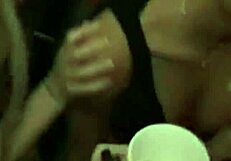 汗湿的大学派对失控成狂野女同舔穴群交