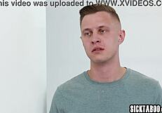 Tetas grandes milf Natasha Nice chupada y montando verga enorme de hijastro