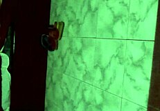 ผ่อนคลายกับแฟนสาวหลังปาร์ตี้กับเพื่อน