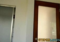 Amateur-Teen 18+, willst du sehen, wie ich POV durchgefickt werde?