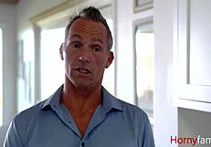 Интимни тренутак са пасторком Џејд Најлс и тврдим изненађењем