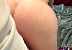 Synovec zať chytený pri špehovaní jebe roznietenú tetu zať Erin Electra