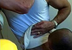 Duro come chiodi! Sborra anale estrema con pompini epici in orgia selvaggia