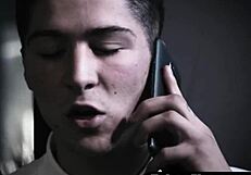 Доведена сестра хваща доведен брат да дръпва на снимка на мащеха. Шокиращо разкритие става хардкор бързо!