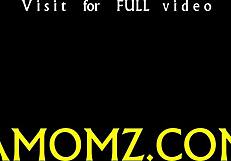 Yo tää kugari tyydyttää nälkäistä pilluaan kovalla panolla 😜