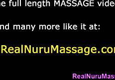 Ojoj! Mazaževa potegne velik kurac v vroči seansi nuru masaže
