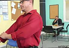 直男被骗与热辣军人搞同性性爱