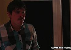 ハロウィンの夜に騙されてフェラする姉妹たち