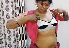 अरे, क्या देसी मेड ने आज प्रो की तरह चूसा और चढ़ा?