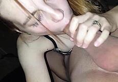 Cyndi geeft een geweldige POV pijpbeurt ervaring