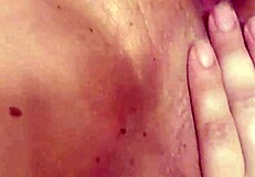 О, красива розова путка на Lil-Ryda ме кара да се мажа силно!