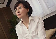 Red-hot Luna Akasaka's Shaved Japanese Pussy Soaked in Creampie!