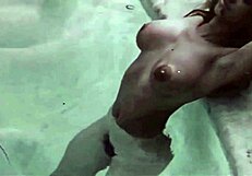 빈티지 인종간 쓰리섬, 스윙잉 런던 금기 장면