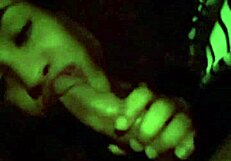 Você Acredita Que Estou Chupando o Pau do Vizinho na Piscina?