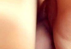 Gemiti intensi durante sesso passionale in cucina