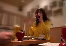 Только что подобрал милую девушку в суши-баре сегодня.