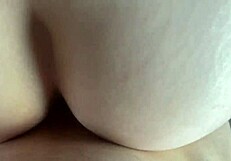 De ce e pizda surorii vitrege așa udă și suculentă că n-am putut rezista?