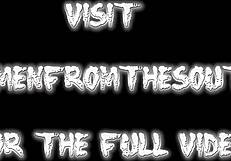 Gay meridionale hick stuzzica con gioco solitario in mostra muscolare. Qual è la sua mossa segreta?