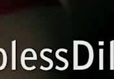 Lesbienne lèche strapon et facesitting intense