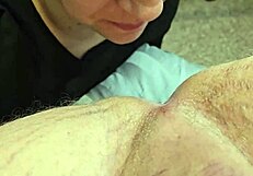 Rimjob και μασάζ προστάτη: Κορίτσι τρώει κώλο άντρα για τεράστιο χύσιμο