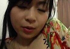 Husmor kneppet hårdt nær hendes sovende mand del 1