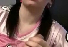 Sexig tonåring 18+, klarar du mina vilda handjobsfärdigheter?