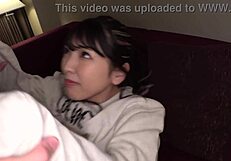 Asiatisk amatør med store patter og sød stor røv i hjemmelavet japansk video