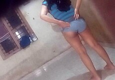 Spionez vecina mătușă care își degete fundul strâns