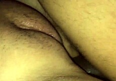 Bu genç kızın bakire poposunu alırken kendimi kaybediyorum