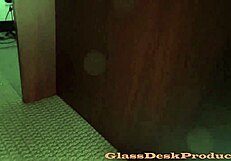 Yo, Se Rachel Fox Nagle Sin Audition På Det Glasbord Med Vanvittige Bevægelser!