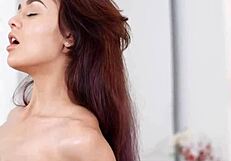 甜美少女Michelle Can被男友手指玩弄和猛干