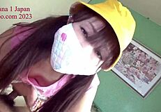 Kolme pientä 18+ japanilaista tyttöä 148 cm leikkii spermalla kaljuilla pilluillaan