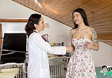 Alisa Horakova'nın Süper Makine Orgazmı Hastane Muayenesini Sallıyor!