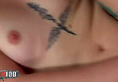 Nuori 18+ espanjalainen näyttelijä Venom Evil haluaa tulla lyödyksi Nikao:lta?